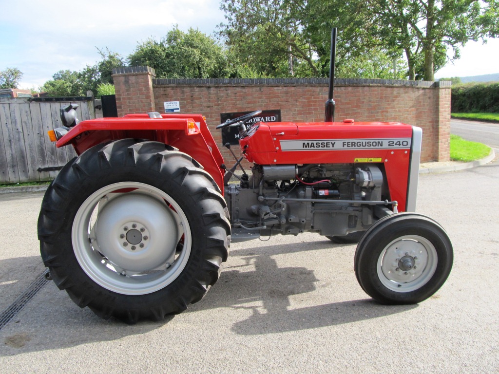 MASSEY FERGUSON 240